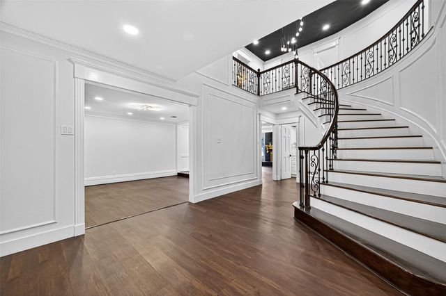 5607 Pebble Springs Drive, Houston, TX 77066