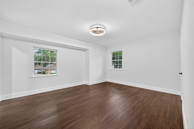 5607 Pebble Springs Drive, Houston, TX 77066