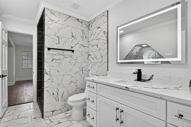 5607 Pebble Springs Drive, Houston, TX 77066