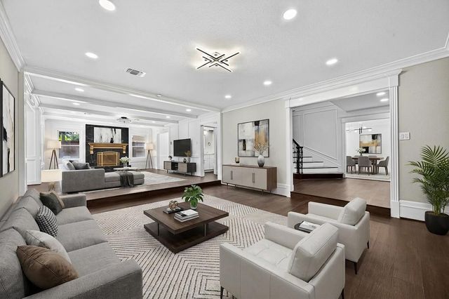 5607 Pebble Springs Drive, Houston, TX 77066