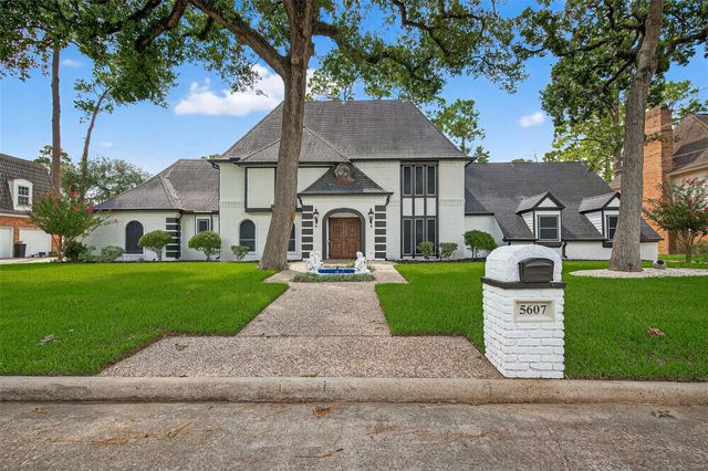 5607 Pebble Springs Drive, Houston, TX 77066