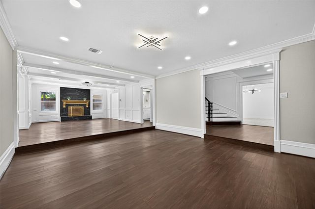 5607 Pebble Springs Drive, Houston, TX 77066