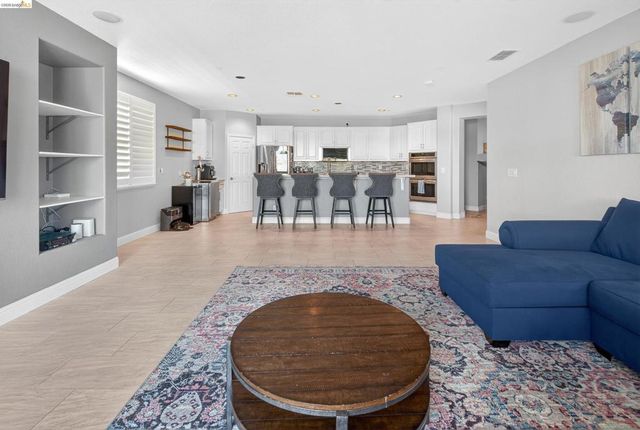 2631 Torrey Pines Dr, Brentwood, CA 94513