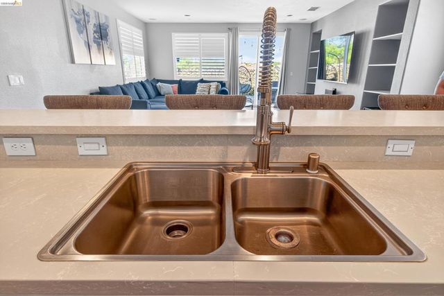 2631 Torrey Pines Dr, Brentwood, CA 94513