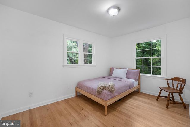 6474 OAKWOOD DR, Falls Church, VA 22041