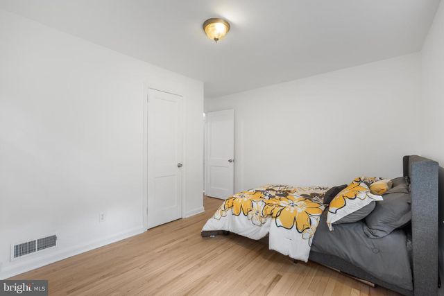 6474 OAKWOOD DR, Falls Church, VA 22041