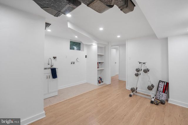 6474 OAKWOOD DR, Falls Church, VA 22041