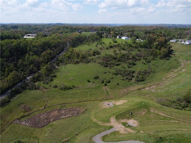 5696 N Montour Road, Richland, PA 15044