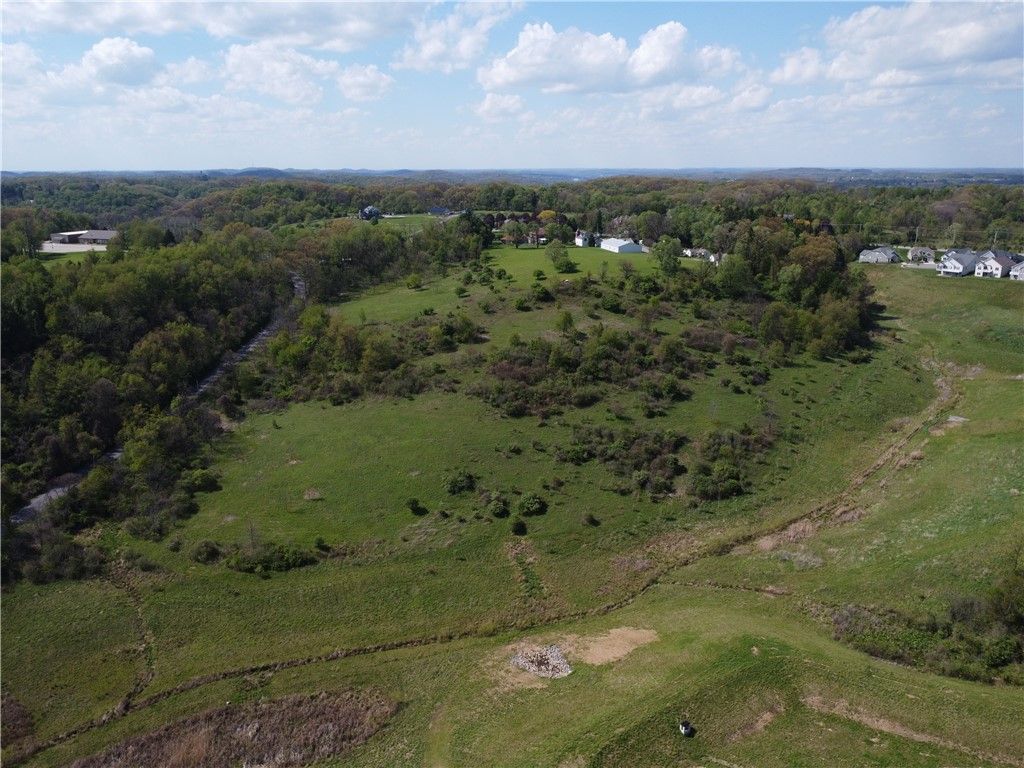 5696 N Montour Road, Richland, PA 15044