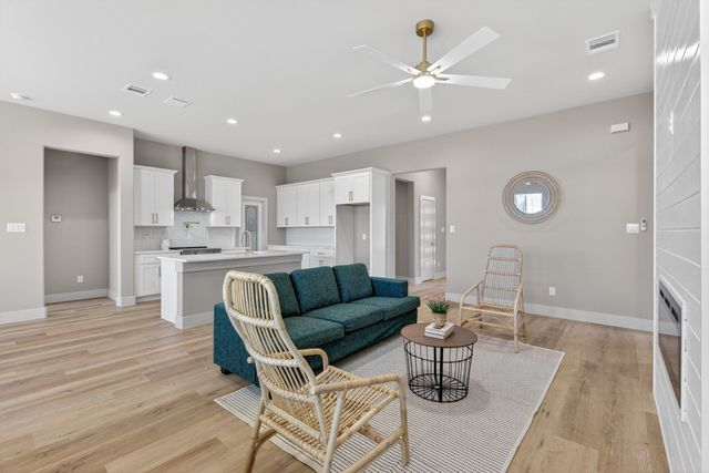 900 Cope Street, Mansfield, TX 76065