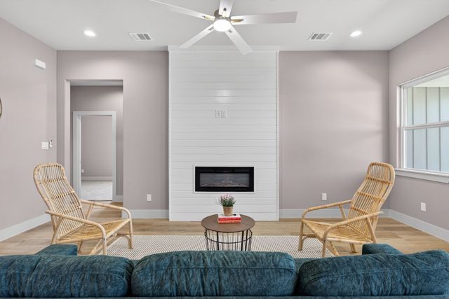 900 Cope Street, Mansfield, TX 76065