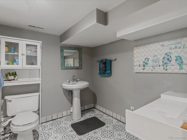 3870 S Sherman St, Englewood, CO 80113
