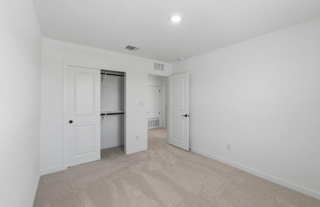 105 Amista DR, Liberty Hill, TX 78642
