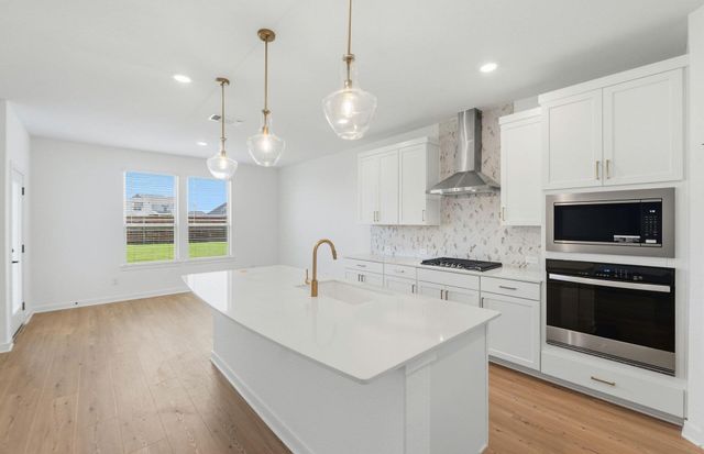 105 Amista DR, Liberty Hill, TX 78642