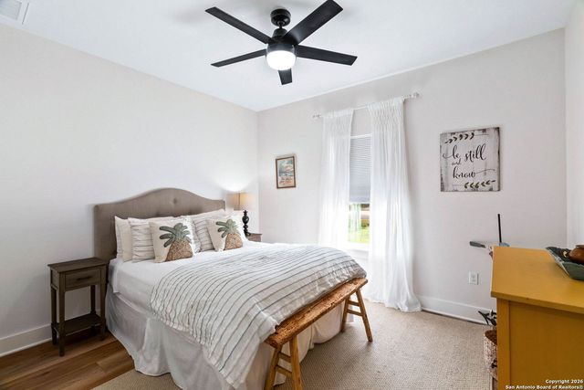 1529 S Live Oak St, Rockport, TX 78382