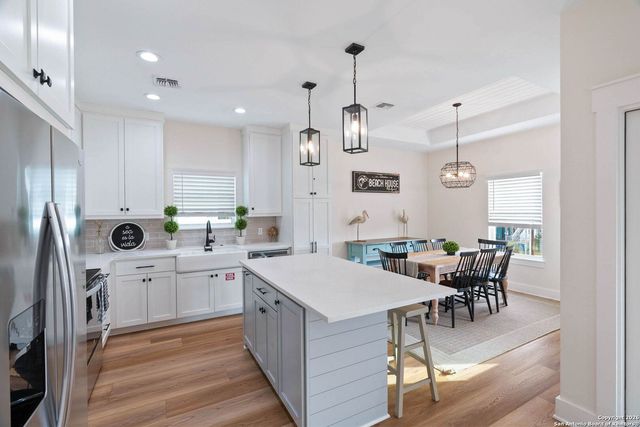 1529 S Live Oak St, Rockport, TX 78382