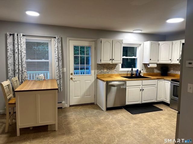 23 Tyler Lane, Norwich, CT 06360
