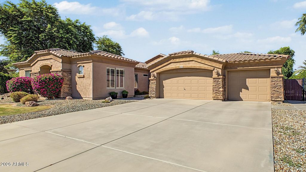 13224 W PALO VERDE Drive, Litchfield Park, AZ 85340 — exterior