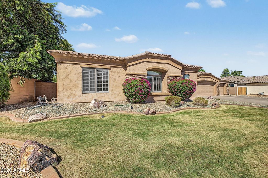 13224 W PALO VERDE Drive, Litchfield Park, AZ 85340 — photo 2