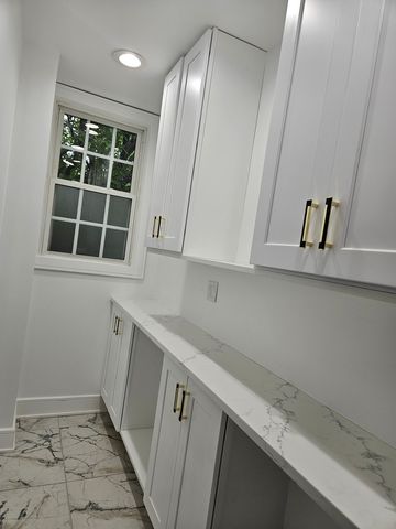 5402 N Mobile Avenue, Chicago, IL 60630