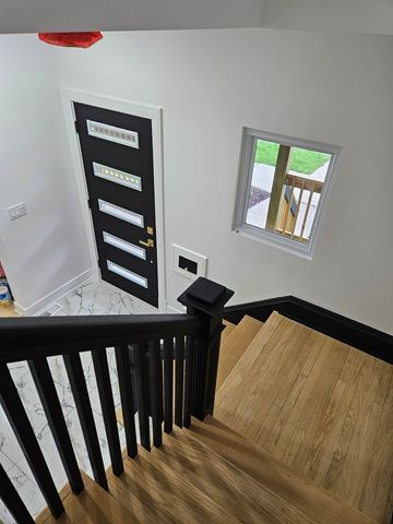 5402 N Mobile Avenue, Chicago, IL 60630