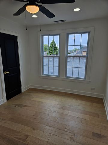 5402 N Mobile Avenue, Chicago, IL 60630