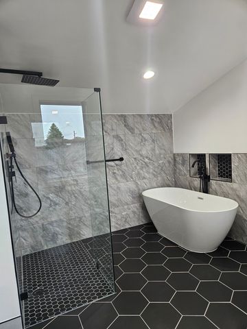 5402 N Mobile Avenue, Chicago, IL 60630