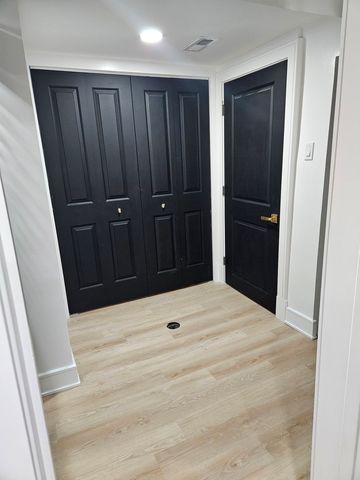 5402 N Mobile Avenue, Chicago, IL 60630