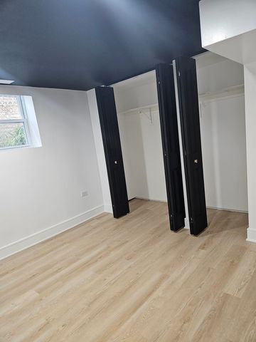 5402 N Mobile Avenue, Chicago, IL 60630