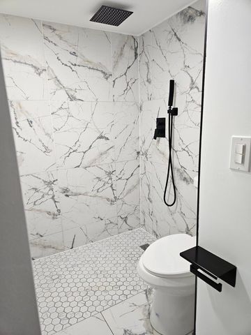 5402 N Mobile Avenue, Chicago, IL 60630