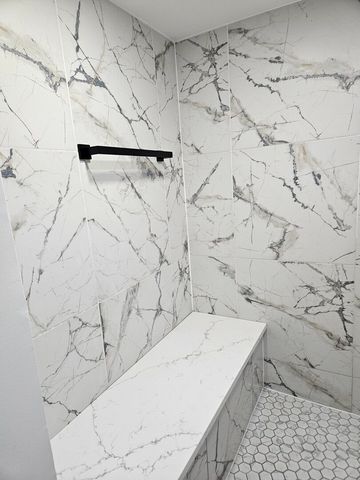 5402 N Mobile Avenue, Chicago, IL 60630