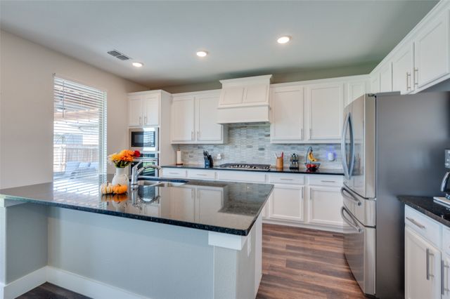 5301 Basham Lane, Denton, TX 76207