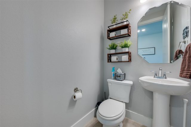 5301 Basham Lane, Denton, TX 76207