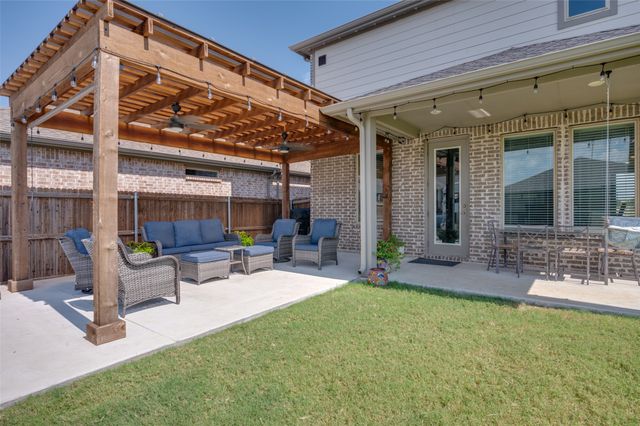 5301 Basham Lane, Denton, TX 76207