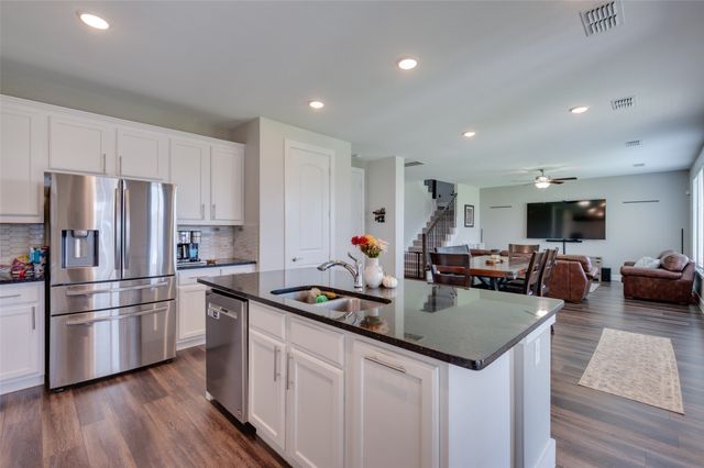 5301 Basham Lane, Denton, TX 76207