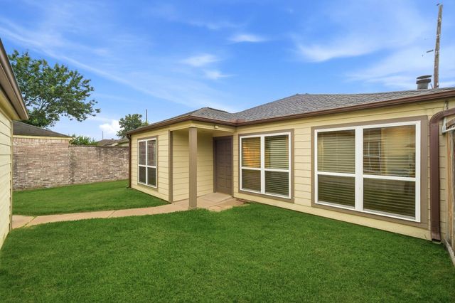 10427 Foxrow Lane, Houston, TX 77064
