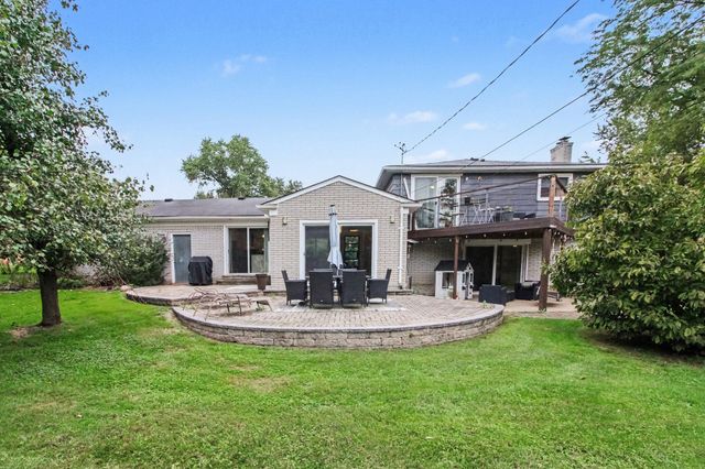 24697 S Cromwell Drive, Franklin Vllg, MI 48025