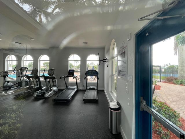 3121 N Evergreen Circle, Boynton Beach, FL 33426