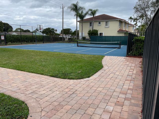 3121 N Evergreen Circle, Boynton Beach, FL 33426