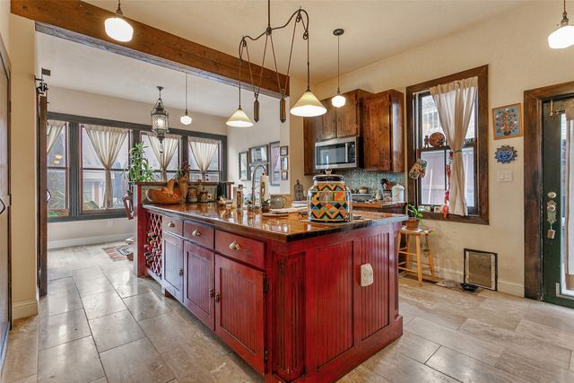 327 S Edgefield Avenue, Dallas, TX 75208