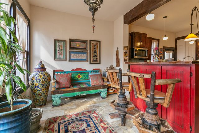 327 S Edgefield Avenue, Dallas, TX 75208