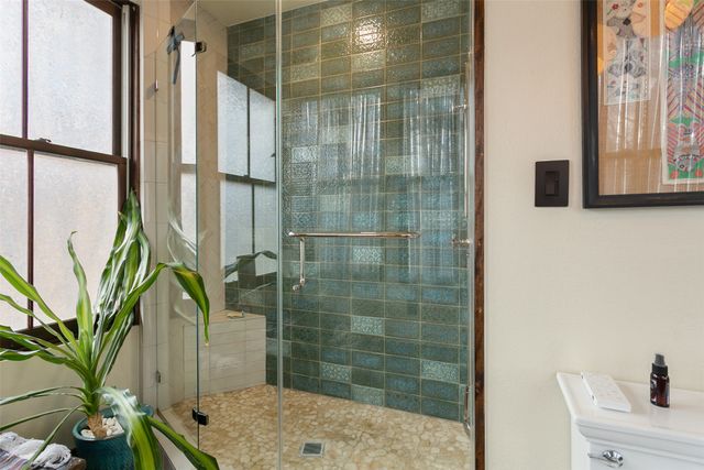 327 S Edgefield Avenue, Dallas, TX 75208