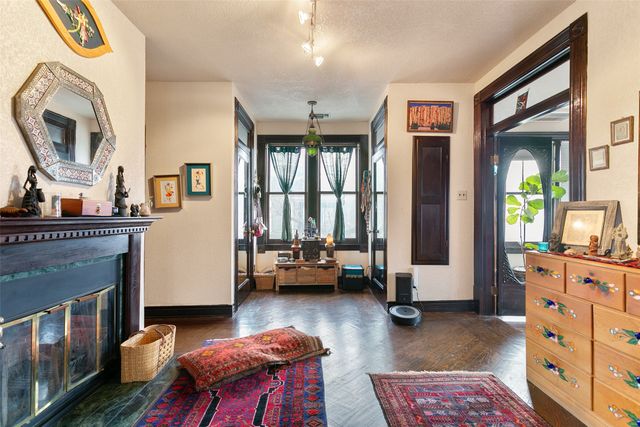 327 S Edgefield Avenue, Dallas, TX 75208