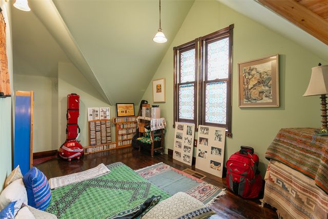 327 S Edgefield Avenue, Dallas, TX 75208