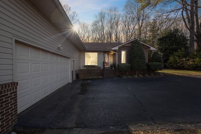 60 Sharp Cir, Winchester, TN 37398