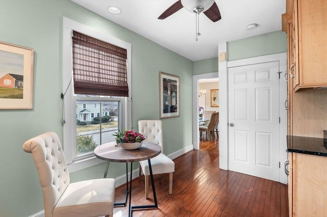 1 Maverick St 2, Marblehead, MA 01945