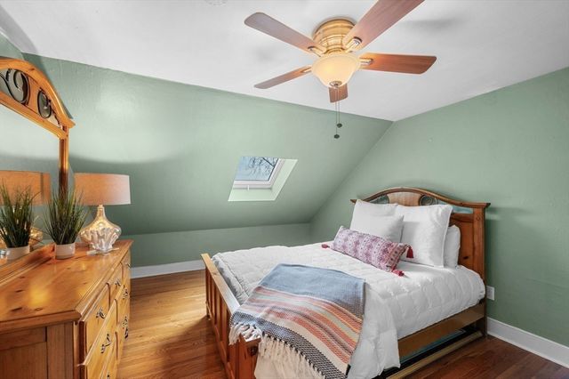 1 Maverick St 2, Marblehead, MA 01945