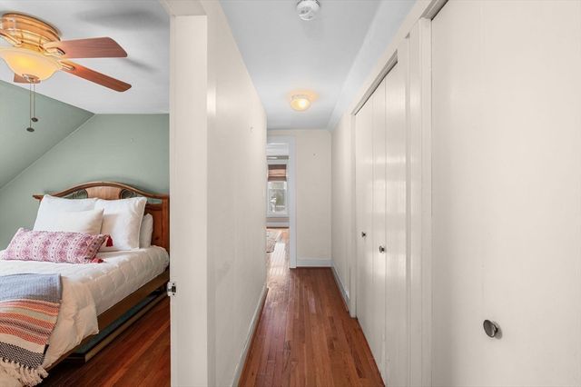 1 Maverick St 2, Marblehead, MA 01945