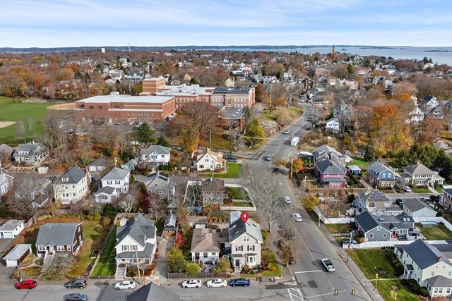 1 Maverick St 2, Marblehead, MA 01945