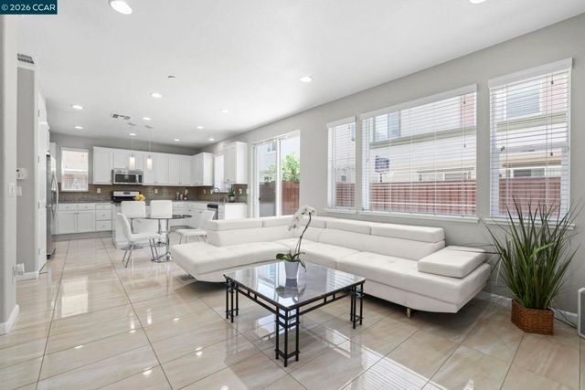 2273 Toscana Dr, Pittsburg, CA 94565